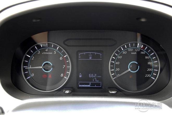 2014款 1.5L 手動尊享型