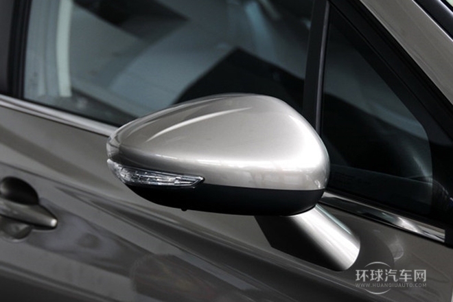 2013款 1.8L 手動勁智版