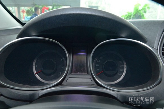 2013款 改款 2.0T 自動四驅時尚型