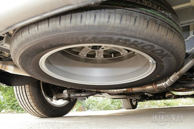 2013款 改款 2.0T 自動(dòng)兩驅(qū)尊貴型