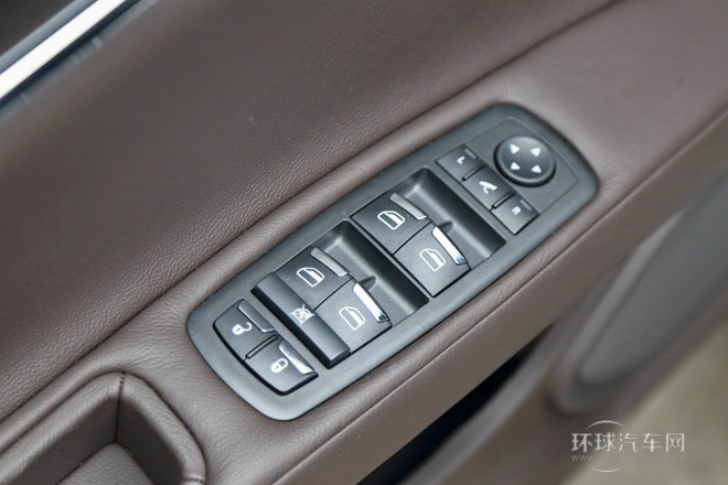 總裁 2013款 3.0T 標(biāo)準(zhǔn)型