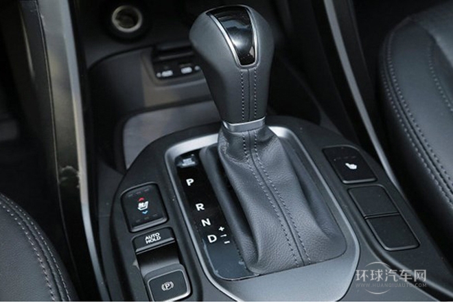 2013款 改款 2.0T 自動兩驅尊貴型