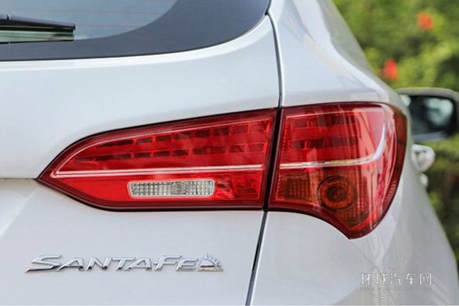 2013款 改款 2.0T 自動兩驅尊貴型