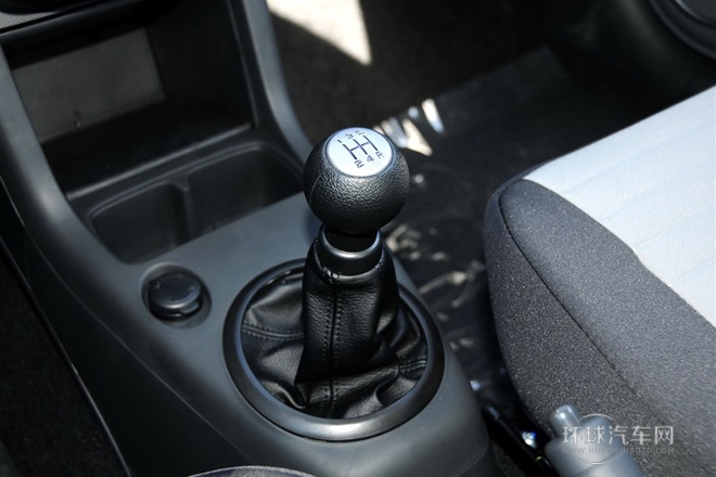 2013款 1.3L 手動(dòng)超值版