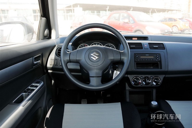 2013款 1.3L 手動(dòng)超值版