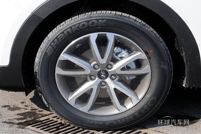 2013款 改款 2.0T 自動(dòng)四驅(qū)尊貴型