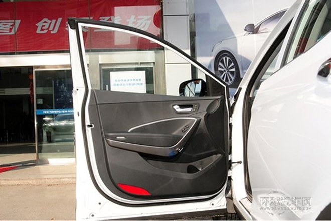 2013款 改款 2.0T 自動四驅尊貴型