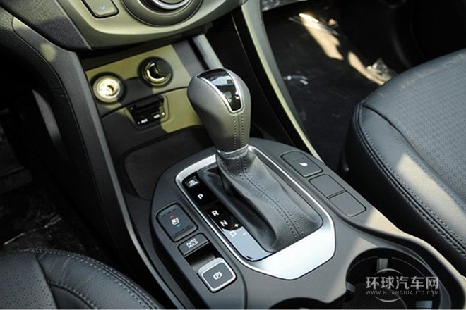 2013款 改款 2.0T 自動四驅尊貴型