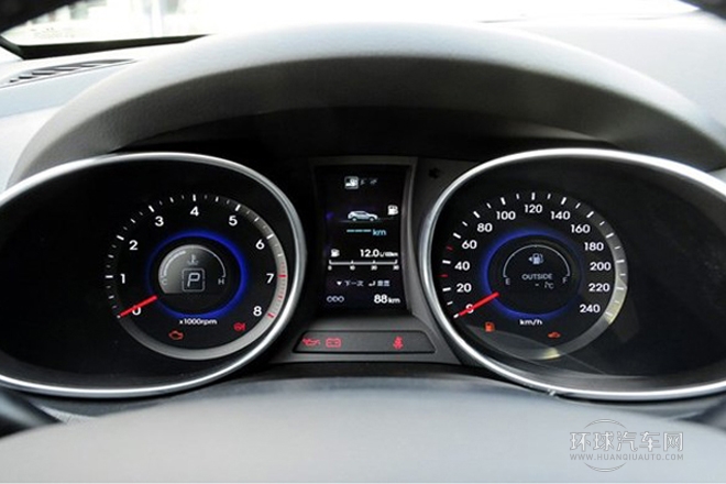 2013款 改款 2.0T 自動(dòng)四驅(qū)尊貴型