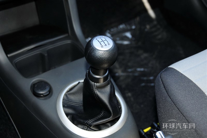 2013款 1.5L 手動(dòng)標(biāo)準(zhǔn)版