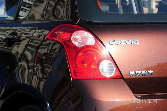 2013款 1.5L 手動標準版