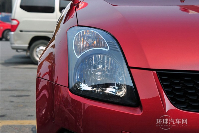 2013款 1.5L 手動運(yùn)動版