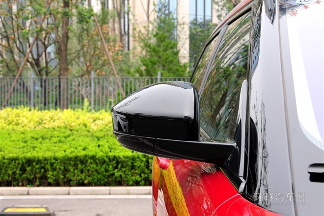 2015款 2.0T 5門耀動版