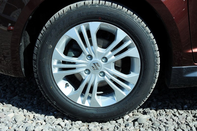 2013款 1.5L 自動標準版