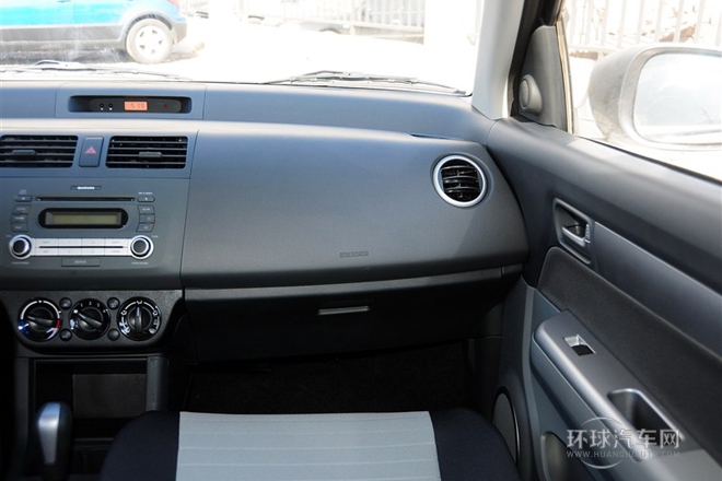 2013款 1.5L 自動標準版