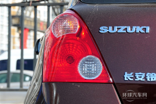 2013款 1.5L 自動標準版