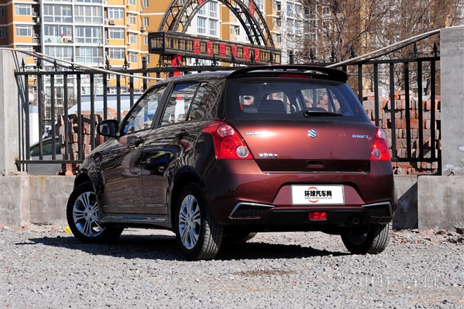 2013款 1.5L 自動標準版