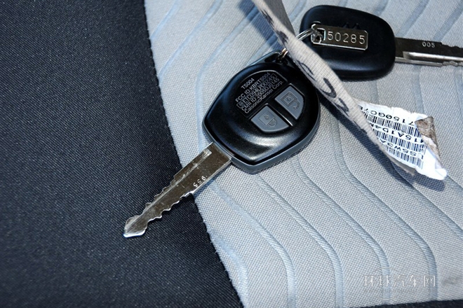 2013款 1.5L 自動(dòng)運(yùn)動(dòng)版