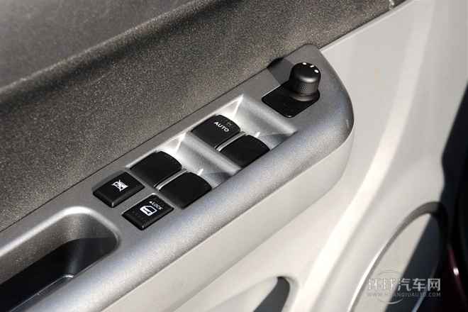 2013款 1.5L 自動運(yùn)動版