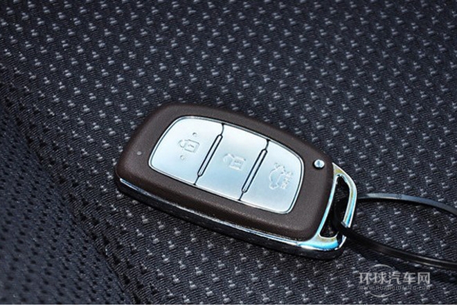 2014款 1.8L 手動舒適型