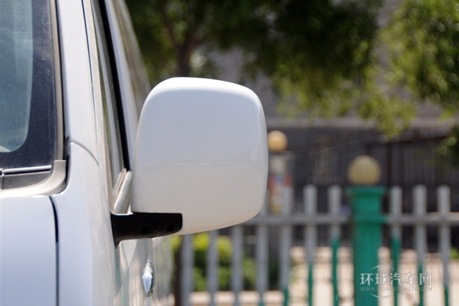 2011款 2.4L大海獅L 旗艦型