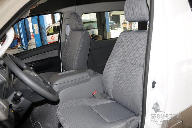 2011款 2.4L大海獅L 旗艦型