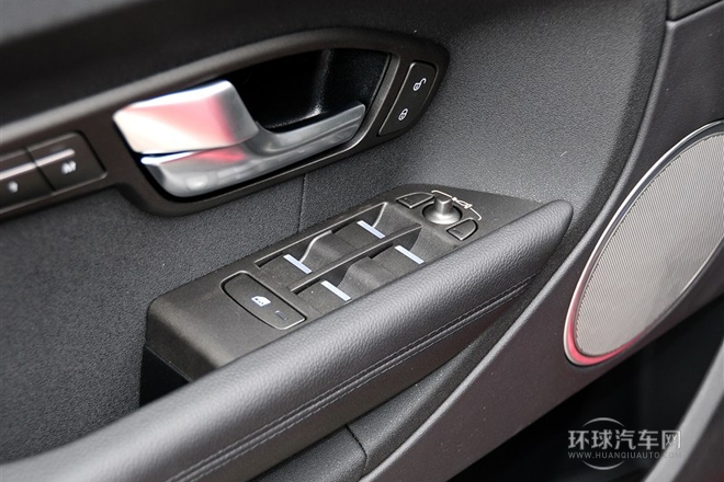 2015款 2.0T 5門耀享版