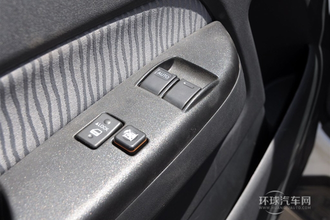 2011款 2.4L大海獅L 旗艦型