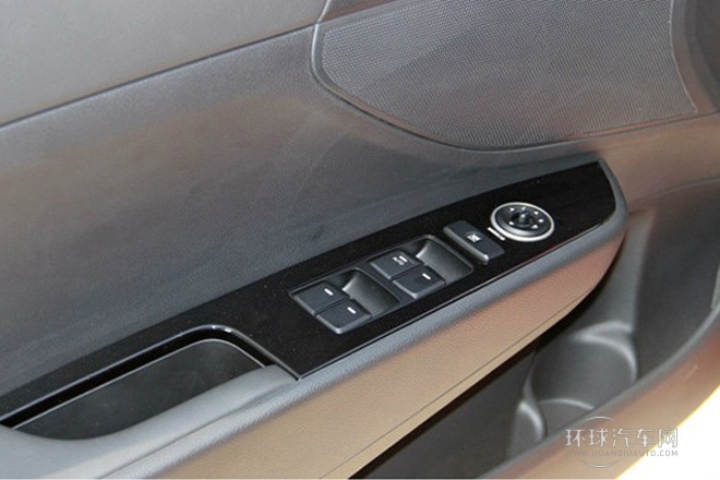 2014款 1.8L 自動舒適型