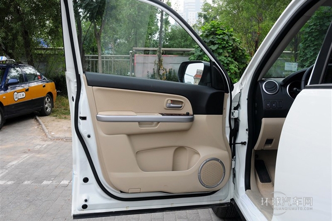 2012款 2.4L AT豪華導航5門版