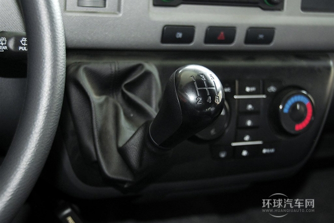 2012款 2.5T大海獅W 豪華型