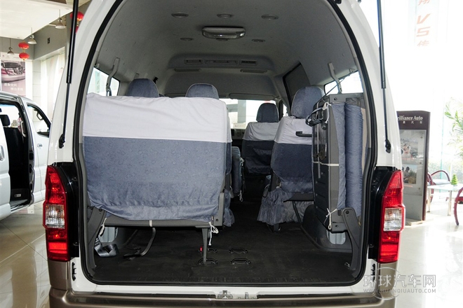 2012款 2.5T大海獅W 豪華型