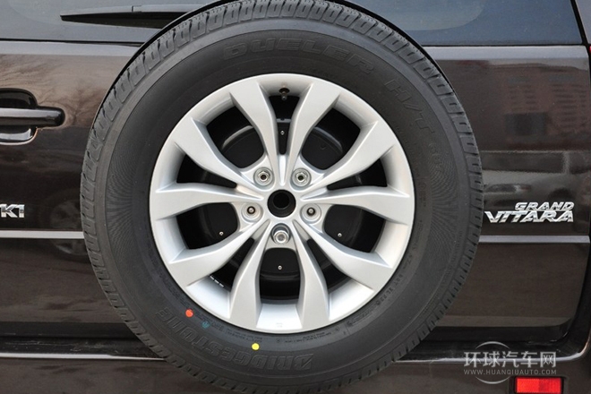 2012款 2.4L MT豪華導航5門版