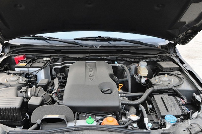 2012款 2.4L MT豪華導航5門版