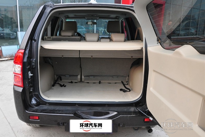 2012款 2.4L MT豪華導航5門版