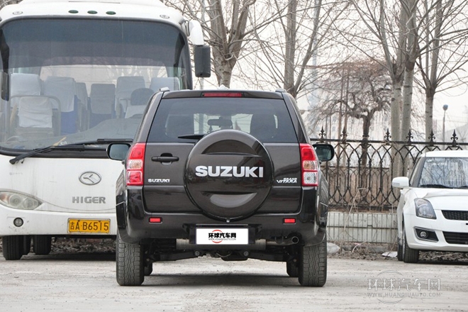 2012款 2.4L MT豪華導航5門版