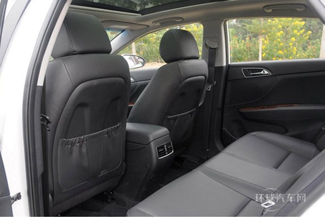 2014款 1.8L 自動尊貴型