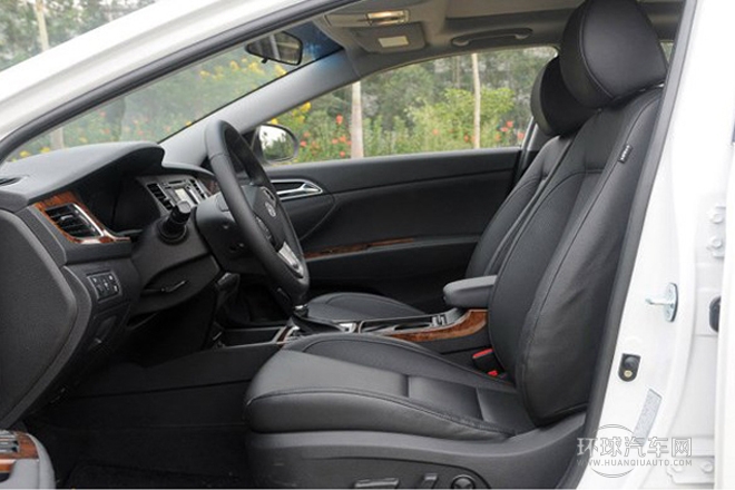 2014款 1.8L 自動尊貴型