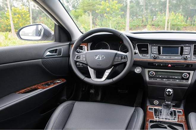 2014款 1.8L 自動尊貴型