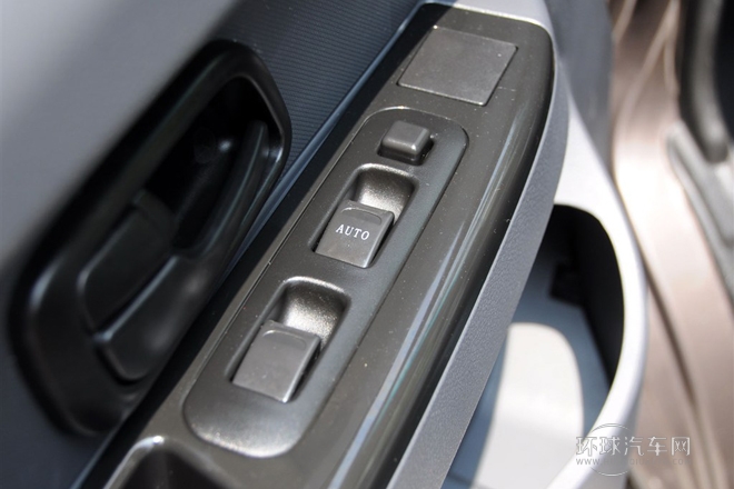 2013款 1.3L 舒適型