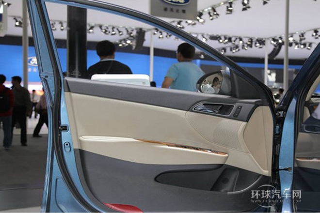 2014款 2.0L 自動(dòng)旗艦型