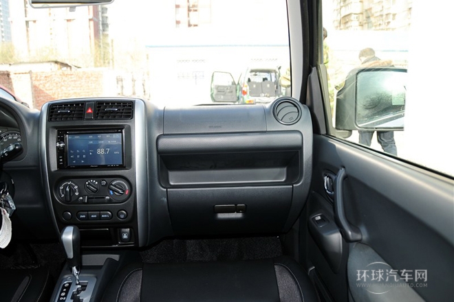 2012款 1.3 AT Mode3導(dǎo)航版