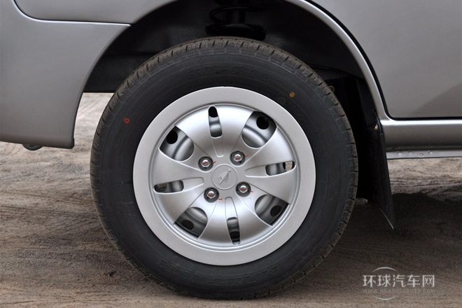 2011款 1.0L標(biāo)準(zhǔn)版