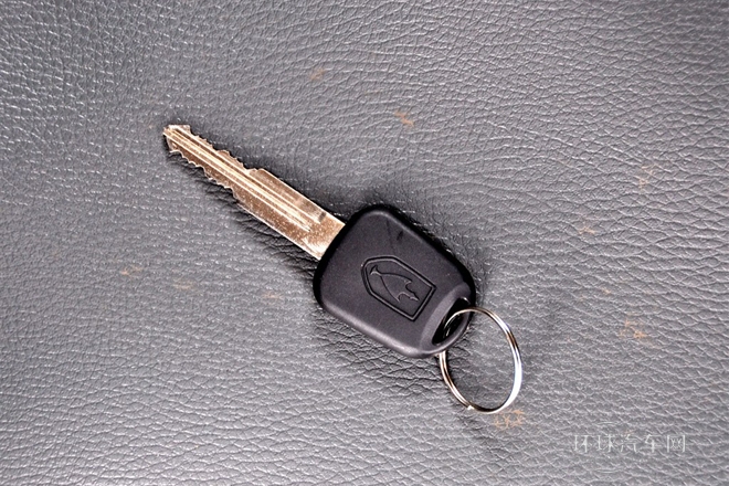 2011款 1.0L標準版