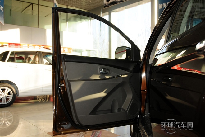 2014款 1.5L 手動(dòng)豪華型