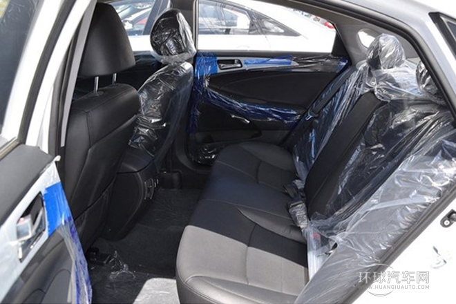 2014款 2.0L 自動尊貴版