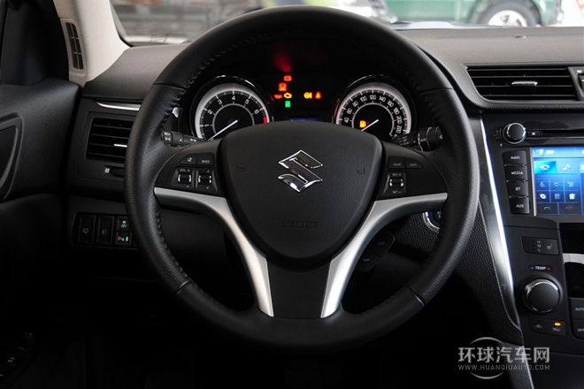 2011款 2.4L四驅(qū)運(yùn)動(dòng)導(dǎo)航版