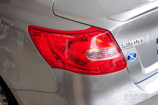 2011款 2.4L四驅(qū)運(yùn)動(dòng)導(dǎo)航版