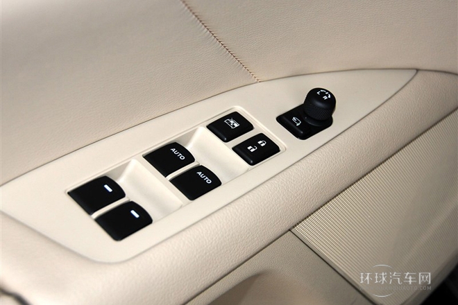 2011款 2.4L四驅豪華導航版