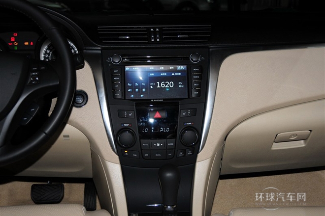 2011款 2.4L四驅(qū)豪華導(dǎo)航版